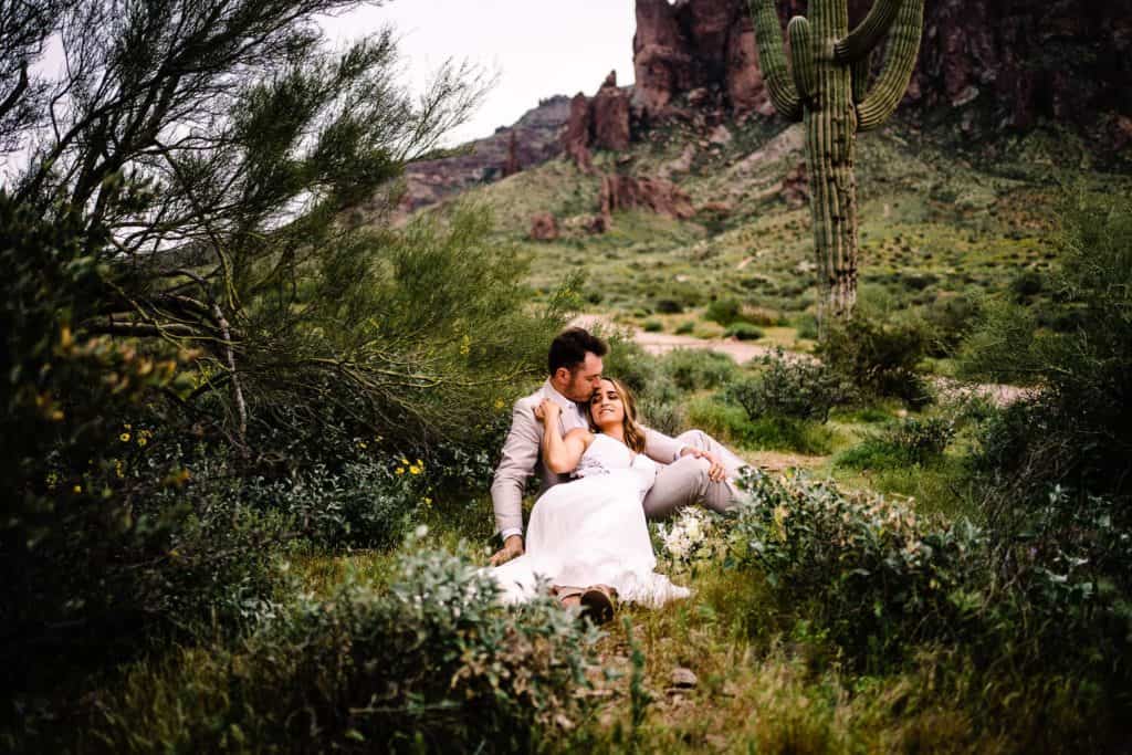 elopement at superstition mountains in Arizona at lost dutchman state park