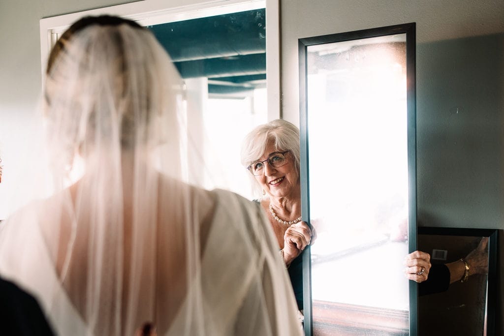 An Elopement on the Indianapolis Canal Walk 52 BAT00189