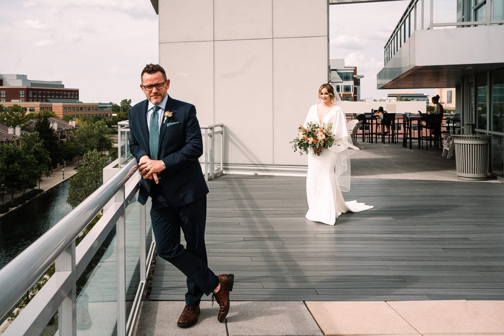 An Elopement on the Indianapolis Canal Walk 35 BAT00195