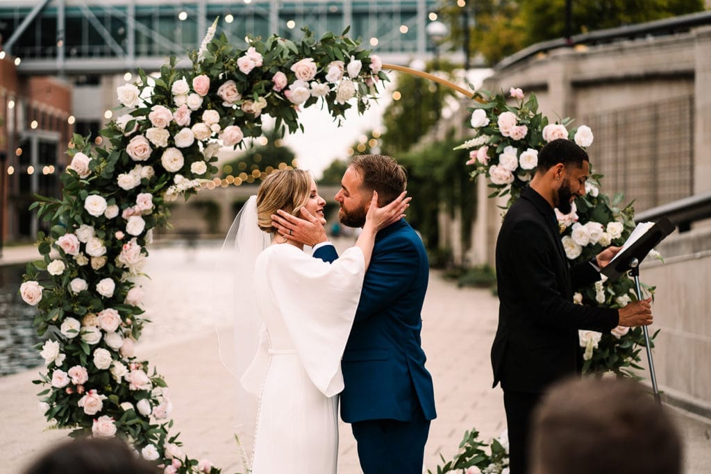 An Elopement on the Indianapolis Canal Walk 24 BAT00566
