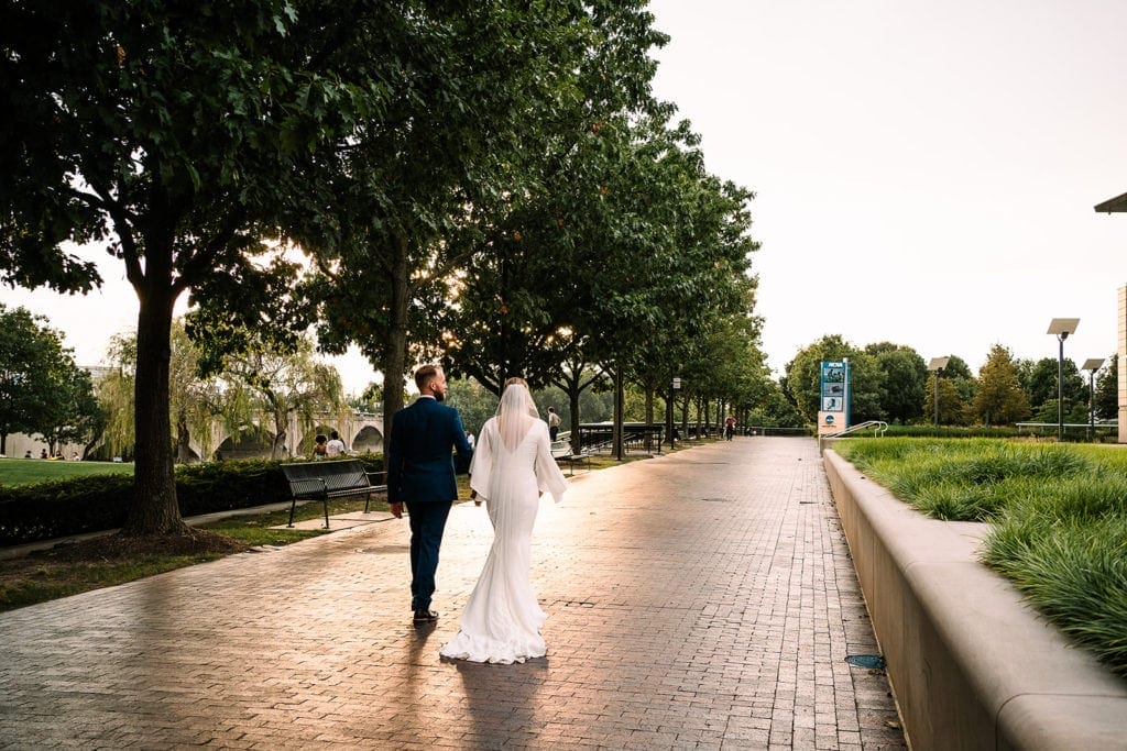 An Elopement on the Indianapolis Canal Walk 2 ROY09540