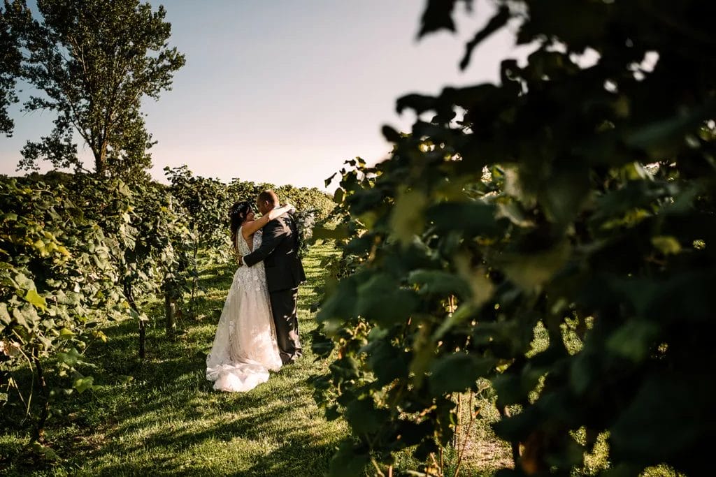 26 Romantic Date Ideas in Orlando 5 A Couple Touring a vineyard in Orlando